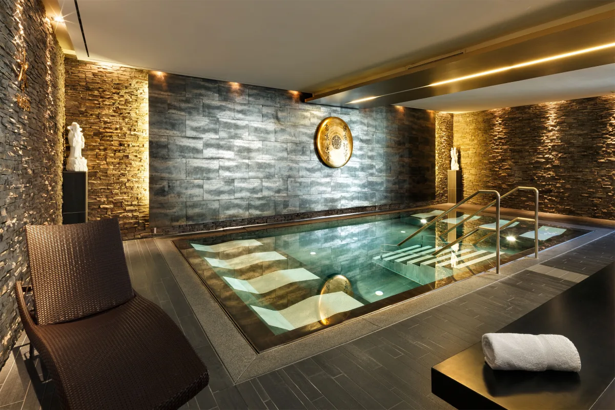 Entspannungsbecken im Asia Spa Leoben