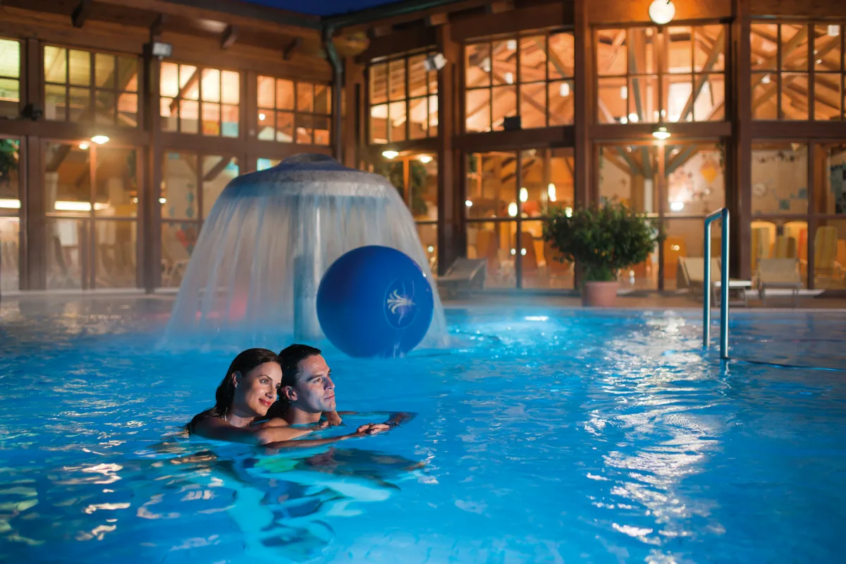 Abendbaden in der Heiltherme