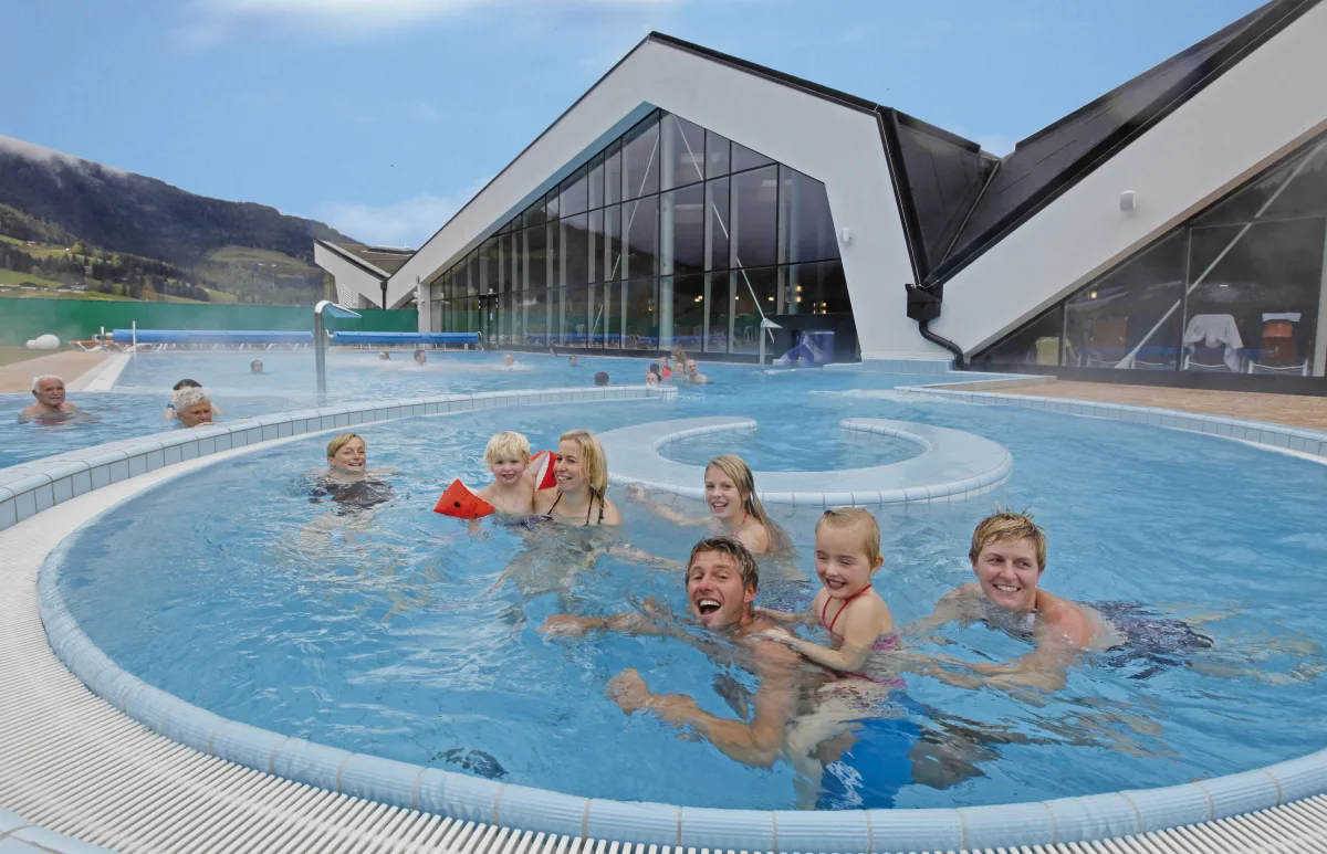 Außenbereich der Therme Amadé